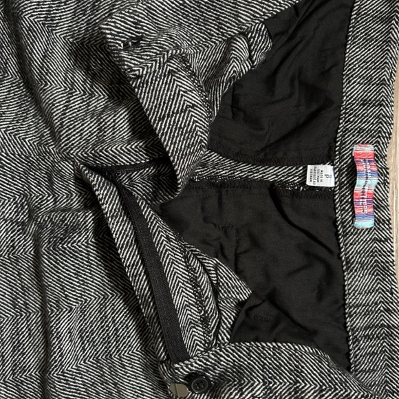 Urban Outfitters Women’s Small Black White Grey Wide Leg Trousers High Rise - Picture 2 of 8